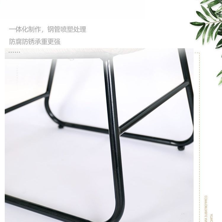 Balcony small table and chair  - Coffee Tea Gardens บทวิจารณ์และราคา